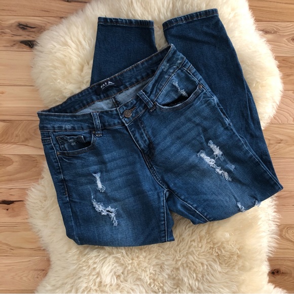 Distressed Denim Jeans - Picture 1 of 7